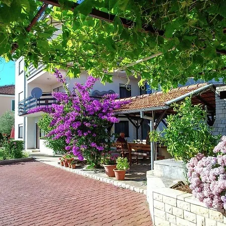Two-bedroom In Zadar Ii Appartamento *